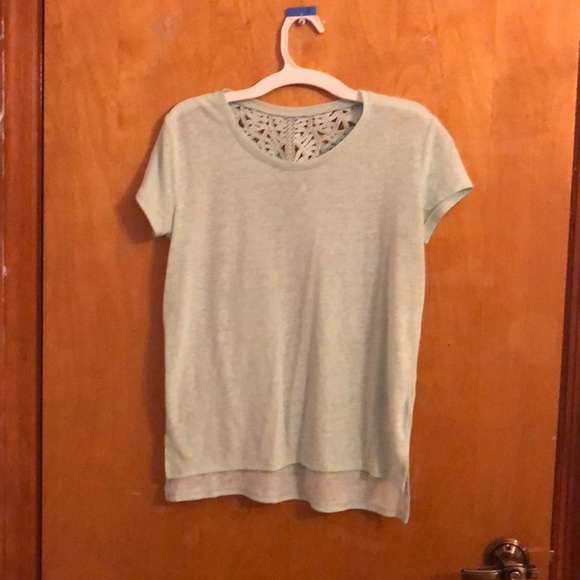 An old navy t-shirt - Picture 1 of 2